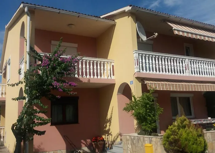 Stojan Gostinjska kuća Povljana